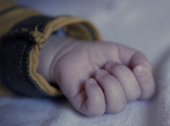 9-летний ребенок задохнулся в родительской машине