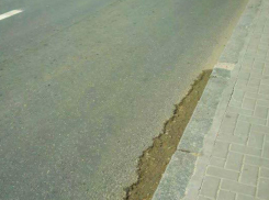 Асфальт Киртоакэ в центре Кишинева затрещал по всем швам