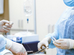 Врач не стал оперировать критически больного заключенного и он умер