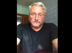 Юрий Андрющенко: никто не хочет развалить театр Чехова, претензии конкретно к его директору