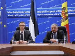 Галбуру указали на нарушение закона о государственном флаге РМ