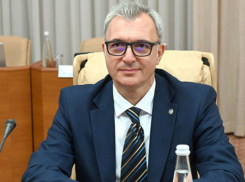 587 тысяч долларов «пенсии»: Осмокеску обогнал десятки поколений молдавских пенсионеров