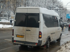 «Орущий» водитель столичной маршрутки потребовал денег за ребенка от сдавшей кровь молодой матери