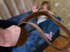 В Санкт-Петербурге 19-летней молдаванке сломали позвоночник