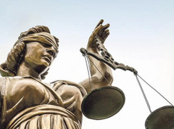 Влияние ради прибыли: Судья и адвокат ответят по закону