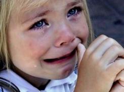 Пятилетнюю девочку в Дрокии насиловали старшие братья, а отец признал ее под угрозой тюрьмы 