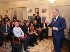 Игорь Додон встретился с молдавской диаспорой в Бельгии: Обещаю, такие встречи будут проходить в каждой стране, куда отправлюсь с визитом 