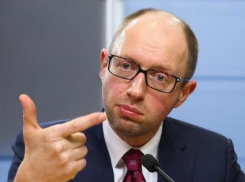 Яценюка обвинили в убийствах молдаван: опознали на фото