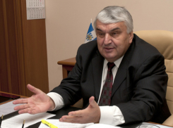 Урекян попытался стать президентом за двумя бутылками водки с Дьяковым, но помешали «дела дочерей»