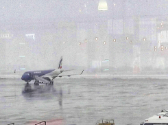 Пассажиры AirMoldova оказались в «заложниках» в аэропорту Бухареста 