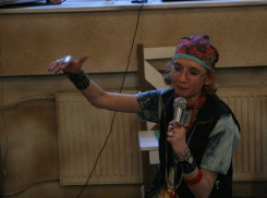 Экс-волонтер «Правого сектора» вернулась из России и заявила о глобальной лжи украинцев