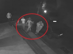 Разъяренный мужчина зарезал бывшего одноклассника перед видеокамерой