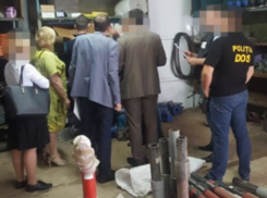 Примара села в Комратском районе и двух братьев поместили под домашний арест за растрату средств