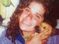 Обнаженная мать семерых детей погибла от потери крови во время секс-вечеринки на пляже