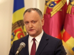Заказом из-за океана назвал президент Молдовы решение властей объявить российских дипломатов персонами нон-грата