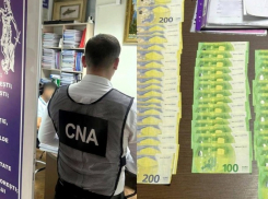 Обещал свободу за десятки тысяч евро: Адвокат попался на взятке в 10 тысяч евро