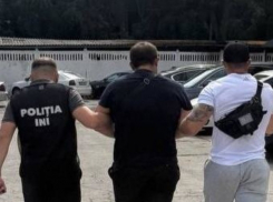 В Молдове задержали подозреваемого в отмывании денег через криптовалюту после телефонных мошенничеств