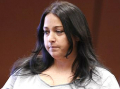 Брюнетка с большой грудью занималась сексом с шестью учениками