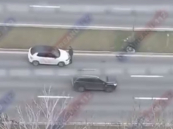 Утренний наезд на Ботанике: Пешеход пытался остановить “Шкоду” и пострадал