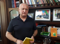 Некоторые PAS-овцы готовы бежать, но их удерживает дядя Сэм, - Додон 