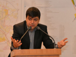 Вместо массовой вакцинации стране навязывают хаос и политическую войну, - мнение  