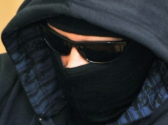 Паника в Днепре: страшный «мужчина в черном» напал на девочку и попытался изнасиловать женщину