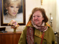 Дочь Людмилы Гурченко умерла в подъезде за несколько часов до встречи с братом в программе Малахова