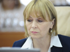 Обыски у медиков, подозреваемых в коррупции, – Немеренко призвала их подать в отставку