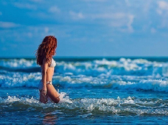 Чрезвычайная опасность: власти Украины запретили купаться в реках и в Черном море