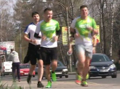 Маршрут в форме яйца вывел на улицы Кишинева мужчин с женами и детьми