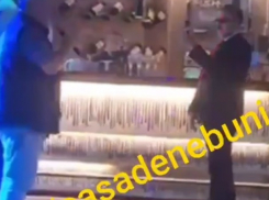 Торжество тщеславия: как крупный чиновник с таможни отмечает свой день рождения