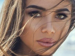 Красавицу-модель зарезал ее любовник и выпрыгнул из окна седьмого этажа на Телецентре