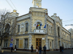 Сильвия Раду отправила в отставку столичных руководителей транспорта и образования