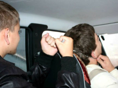 Зверское убийство: двое молодых граждан Молдовы перерезали горло таксисту