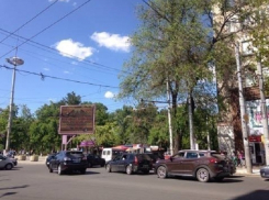 Адская пробка образовалась на бульваре Штефана чел Маре из-за «Дня призывника»