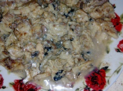 Женщине, сдавшей кровь, в Кишиневе вручили гадость в консервах