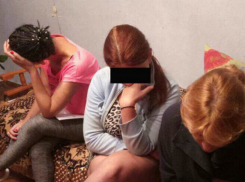 В Одессе схватили банду сутенеров и показали работавших на них проституток 