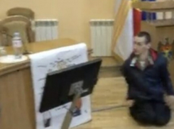 Чебан: нельзя так издеваться над людьми с особыми потребностями, оставлять их ползать по полу