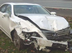 Молодые дерзкие милиционеры на Lexus врезались в украинский грузовик в Слободзее