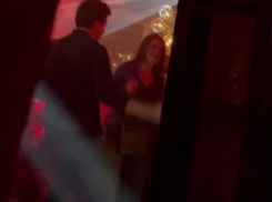Туса под «Черный чемоданчик»! Депутат Раду Мариан опять замечен танцующим в элитном клубе Кишинева