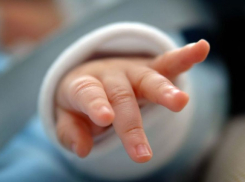 До смерти забил шестимесячную дочь пьяный отец 