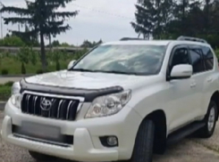 На популярном горнолыжном курорте на западной Украине угнали внедорожник семьи из Молдовы 