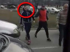 Ожесточенная драка спортсмена с водителем троллейбуса попала на видео в Кишиневе 