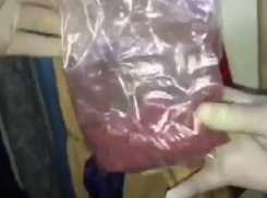 Обнаружение партии наркотиков в квартире «сопротивляющегося» кишиневца сняли на видео