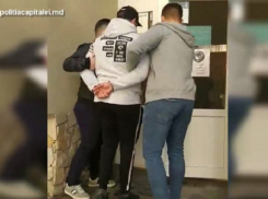В Кишиневе заключенный шантажировал 35-летнюю женщину публикацией ее интимных снимков, посредник задержан