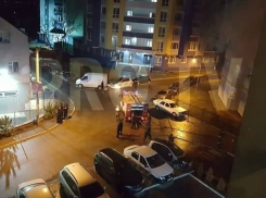 Во дворе столичного дома сгорел автомобиль