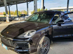 Молдаванина на угнанном в Италии Porsche задержали румынские пограничники 