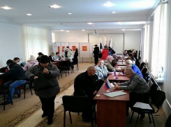 «У нас - аншлаг!»: наблюдатели признались, что такого наплыва на выборах президента РФ в Молдове еще не было 