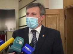 Киртоакэ вздумал спорить с румынским экспертом, который считает, что Санду нарушает Конституцию