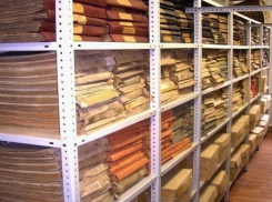 Ранее судимого нелегала из Молдовы завалило металлическими стеллажами 